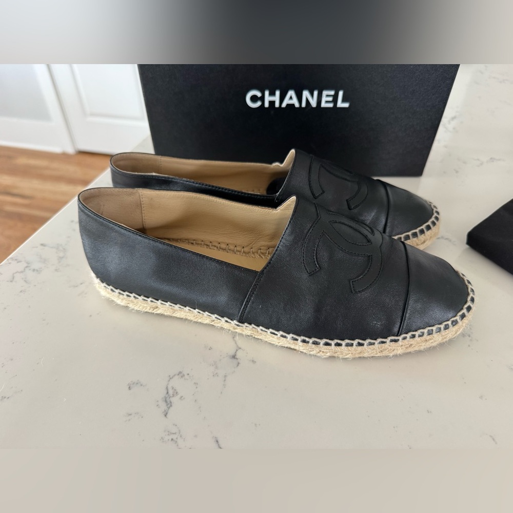 Chanel CC Lambskin Espadrilles Black Leather Size 41 | Box & Dust Bags - Picture 5 of 16